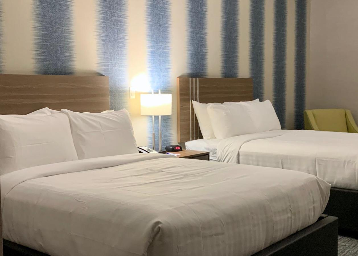 Meridian Inn & Suites Regina Airport Exteriér fotografie